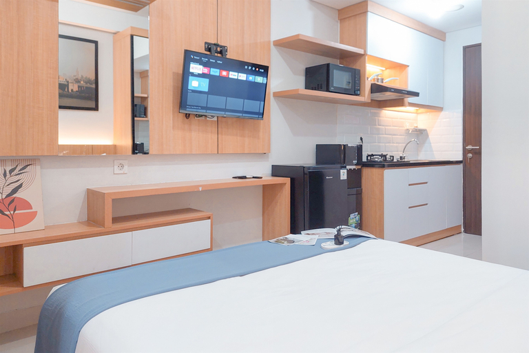 Bedroom 4, Homey Studio at Transpark Bintaro Apartment By Travelio, South Tangerang