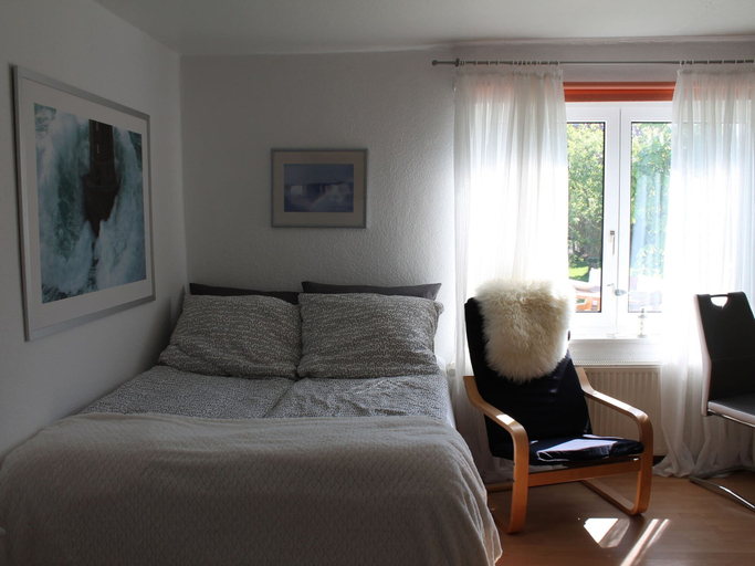 Bedroom 3, Charmante Ferienwohnung am Salzhaff Familienurlaub, Rostock