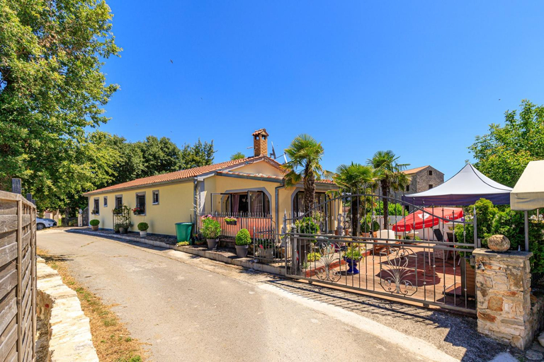 Others 5, Apartments Stranici in Central Istria, Sveti Lovreč