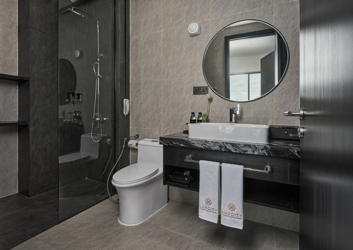 Bathroom 5