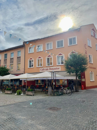 Others 3, Cafe am Donautor, Kelheim