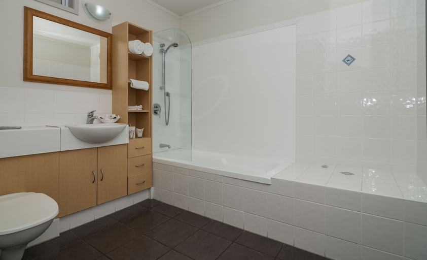 Bathroom 3, The Sands Hotel Hokianga, Far North