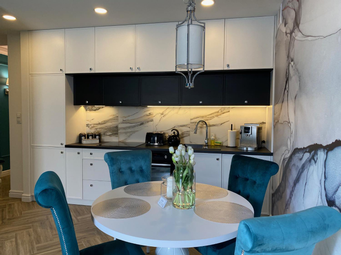 Dining Room 15
