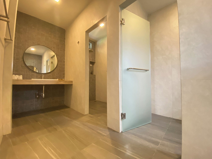 Bathroom 4, Rayong Chalet Hotel and Resort, Klaeng