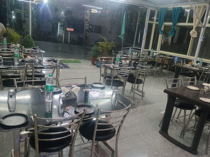 Food & Drinks 5, Goroomgo Relyef Inn Kolkata, North 24 Parganas