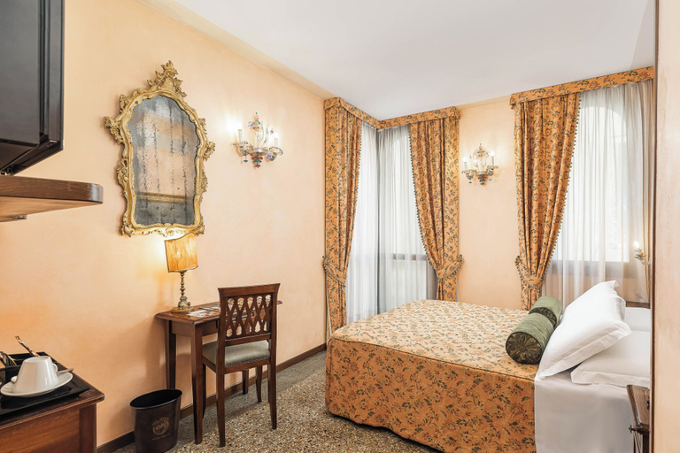Bedroom 4, Hotel Marconi, Venezia