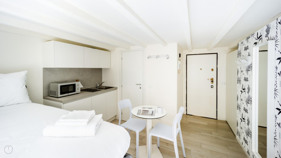 Room 4, Italianway - The B Village Standard - M7, Milano