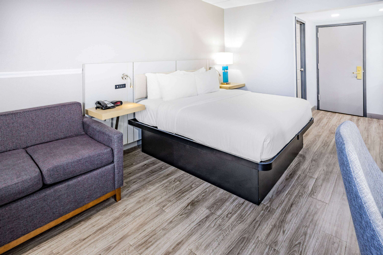 Bedroom 12