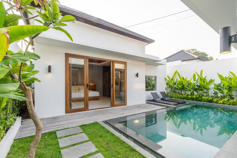 Swimming Pool 28
