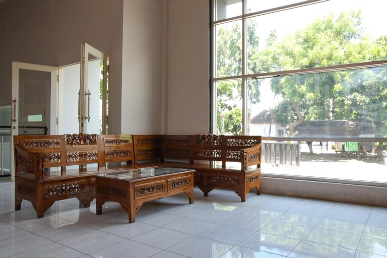 Public Area, RedDoorz Syariah near Balai Kota Probolinggo 2, Probolinggo