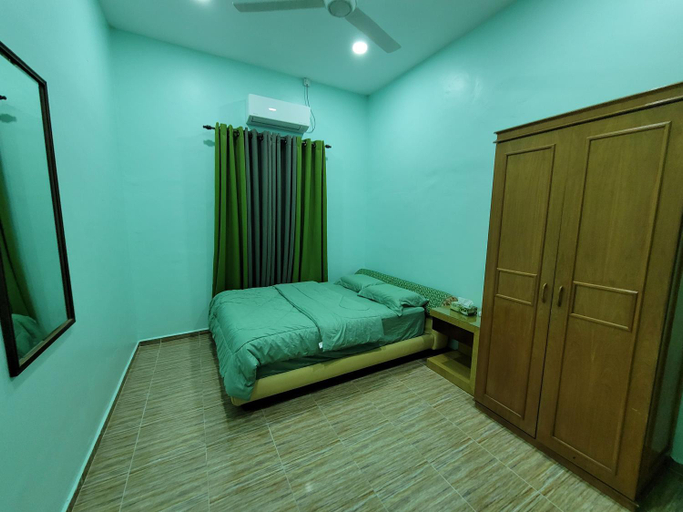 Bedroom 2, Nipah Homestay Kuala Besut, Besut