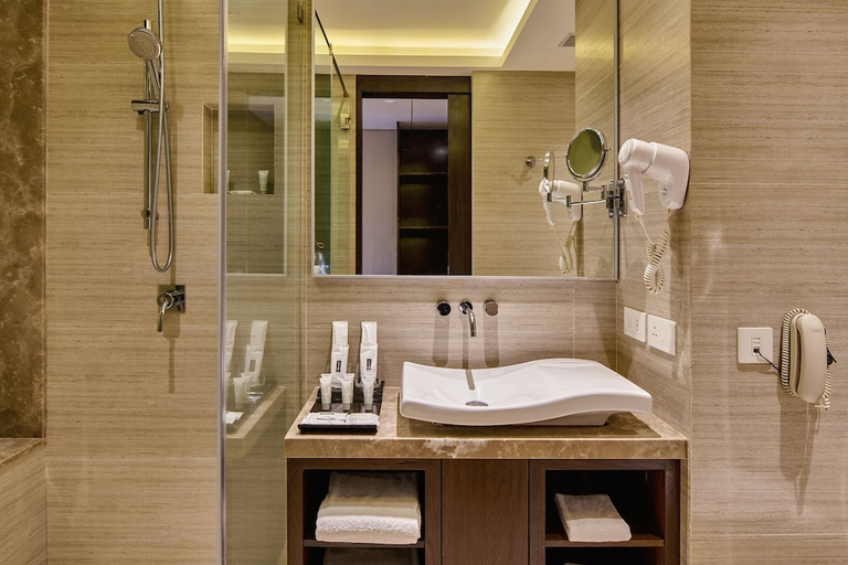 Bathroom 4, Goldfinch Mumbai, Mumbai Suburban