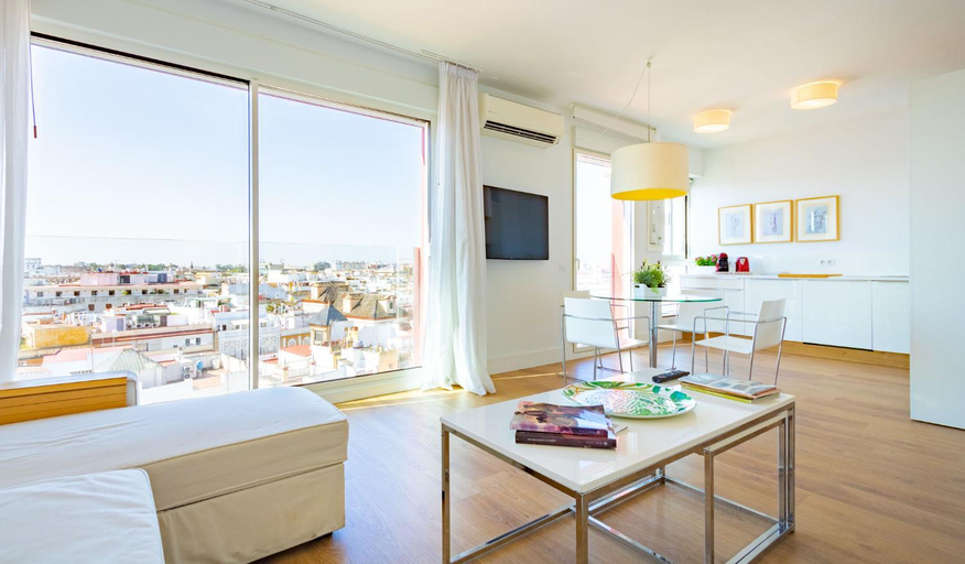 Others 5, San Pablo Deluxe Suite by Valcambre, Sevilla