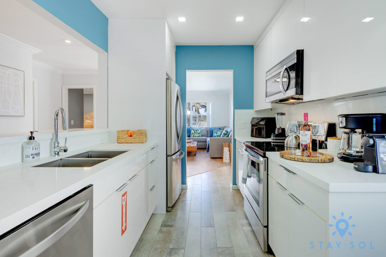 Room 3, Beach Paradise Family-friendly Free Parking, Broward