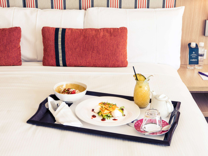 Food & Drinks 6