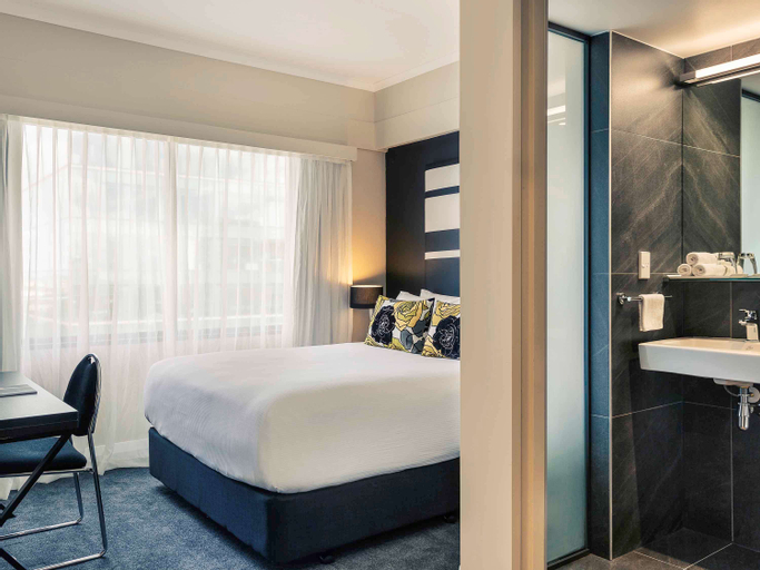 Bedroom 3, Mövenpick Hotel Auckland, Waitakere