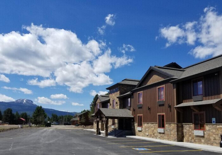 Exterior & Views 2, Sawtelle Mountain Resort, Fremont