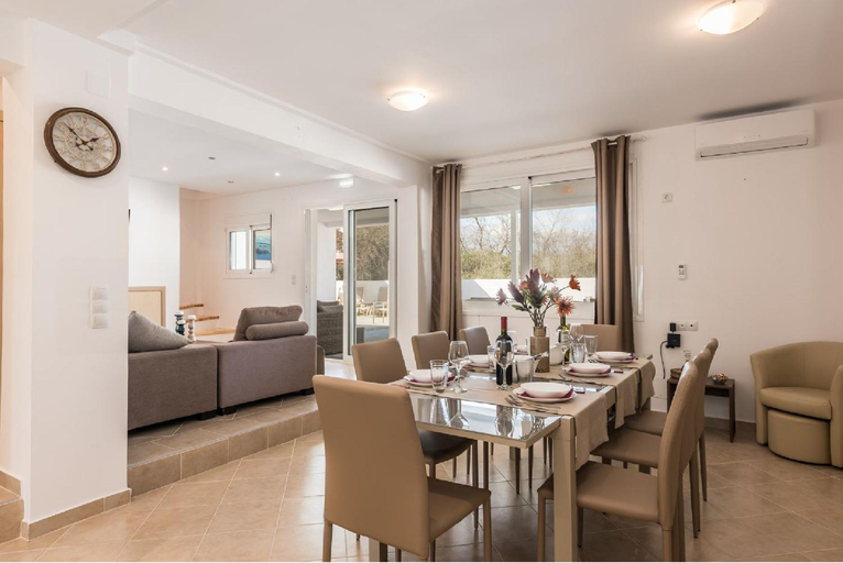 Others 4, Villa Astro- Less than 5-Min Walk to Kalivaki Beach, Crete