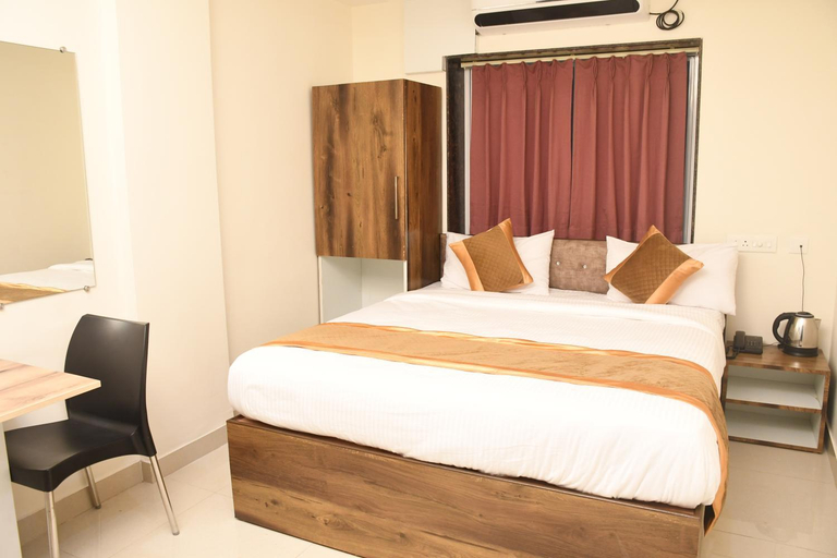 Others 5, Otel, Nagpur