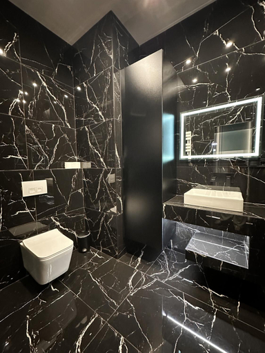 Bathroom 3, V21 Luxury Apartments with AC, Budapesti