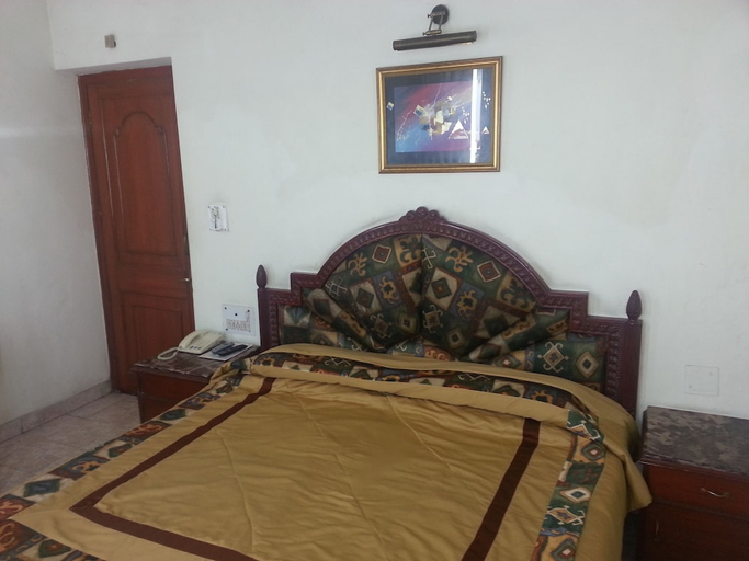 Bedroom 3, Hotel Sunshine, Delhi