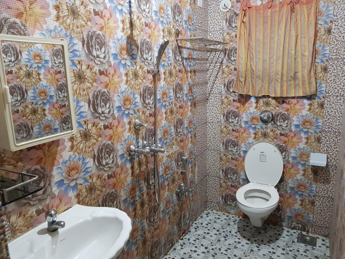 Bathroom 3, Godwill casa Varca(guest house), South Goa