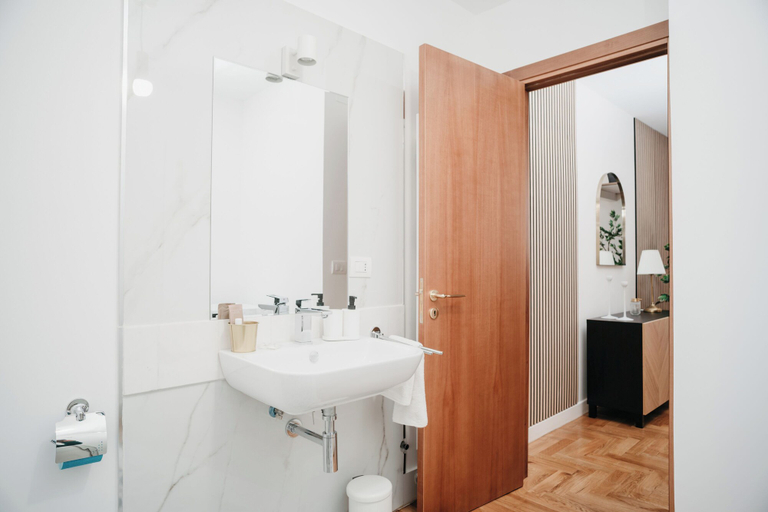 Bathroom 4, Vista Napoli Residence, Napoli