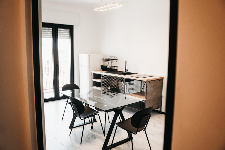Others 5, Greta Apartments, Taranto