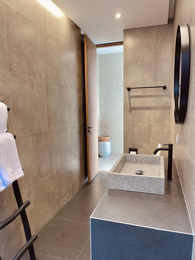 Bathroom 5