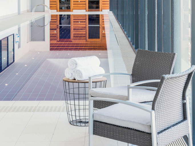 Exterior & Views 15