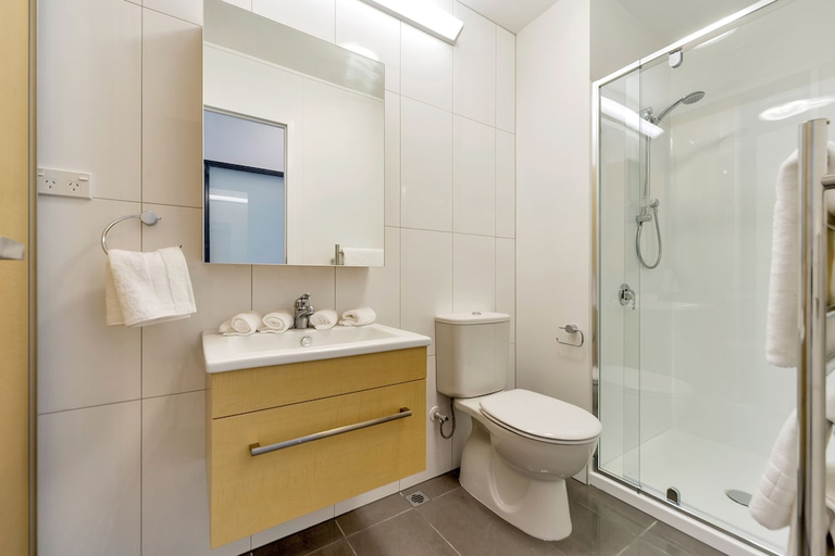 Bathroom 4, MCentral Apartments Manukau, Franklin