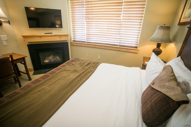 Bedroom 12