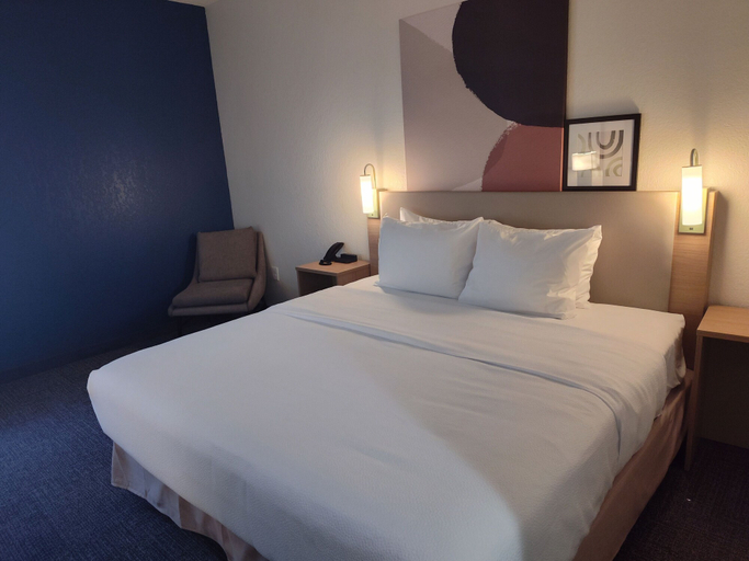 Bedroom 3, Spark by Hilton Stevensville, Berrien
