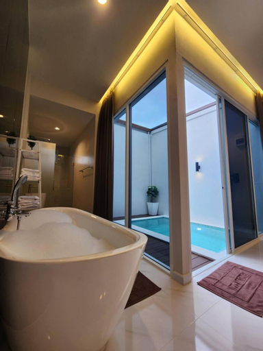 Bathroom 9