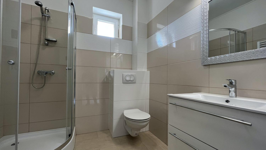 Others 2, Gardencity Apartmanhaz, Győr