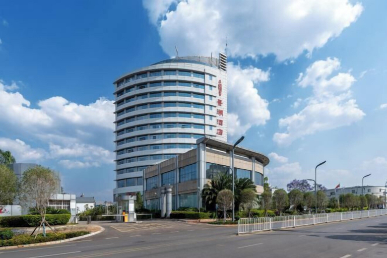 Exterior & Views, Jinghu Hotel, Yuxi