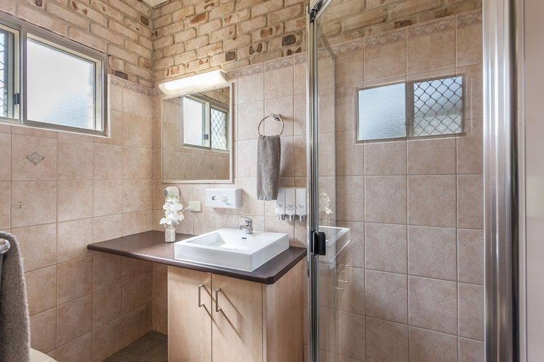 Bathroom 4, Highlander Motor Inn, Toowoomba - Central