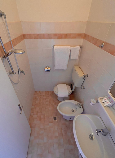 Bathroom, Hotel Bartolini, Rimini