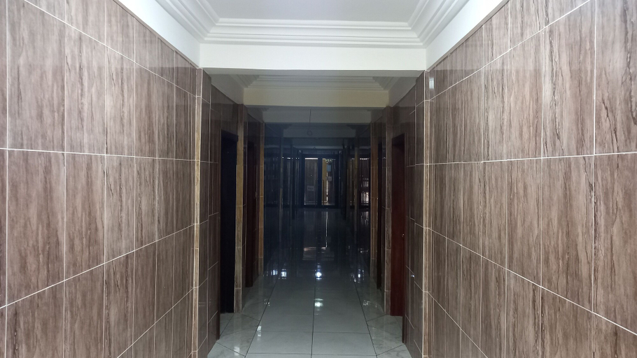 Others 4, Hensap Hotel, Tema