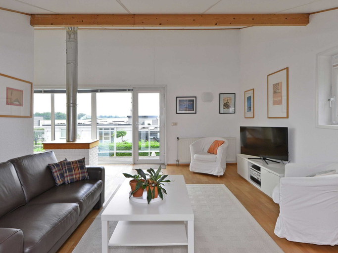 Living area 2, De Ruiterplaat Lakeview Stay, Noord-Beveland