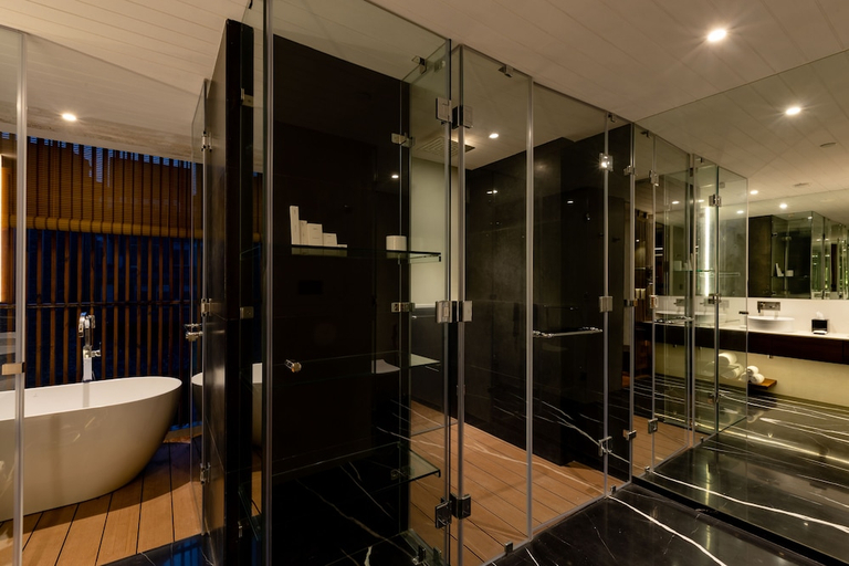 Bathroom 5, Radisson Resort and Spa Lonavala, Raigarh