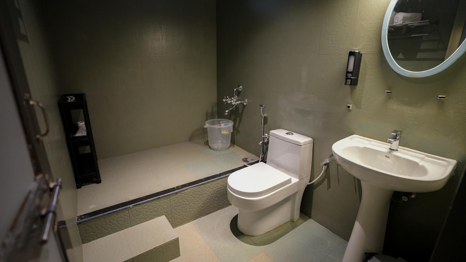 Bathroom 4, Sortby Stays , Vagator, North Goa