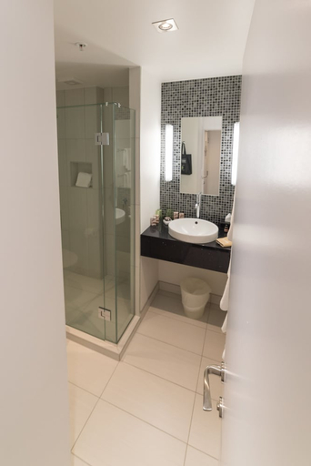 Bathroom 4, Regent of Rotorua, Rotorua