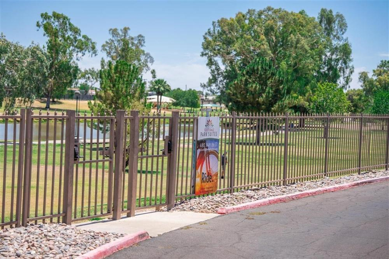 Others 2, 132 Fully Furnished, amenities galore, Maricopa
