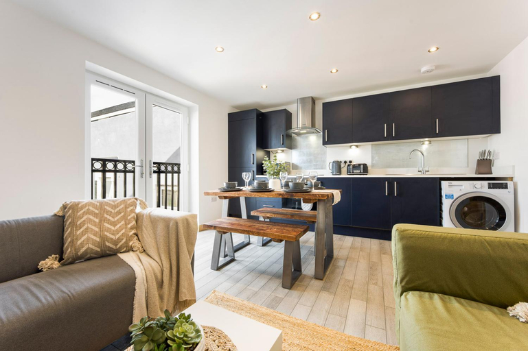 Others 5, Spacious, newly renovated, three bedroom TOWN CENTRE duplex apartment with free parking, sleeps seve, Bournemouth