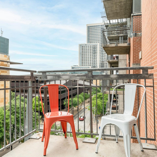 Room 4, Austin Gorgeous 1BD 1BA Downtown Apartment, Travis
