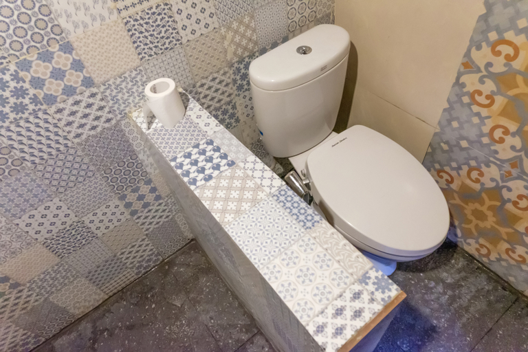 Bathroom 5, TwoSpaces Living at Bunga Desa, Jimbaran, Badung
