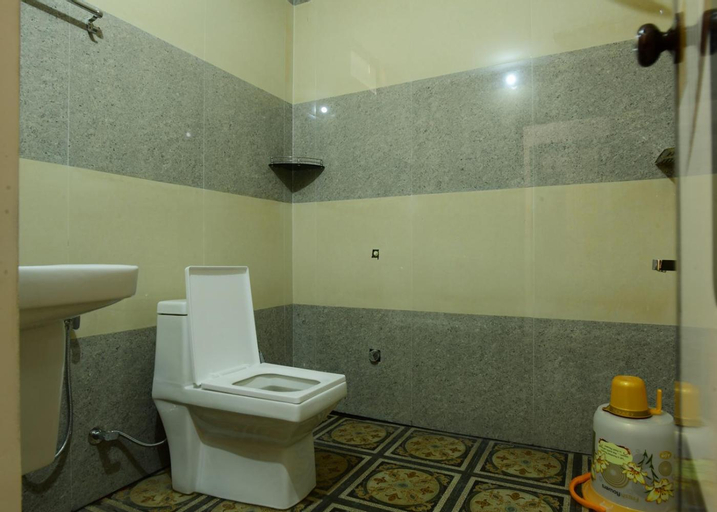 Bathroom 2