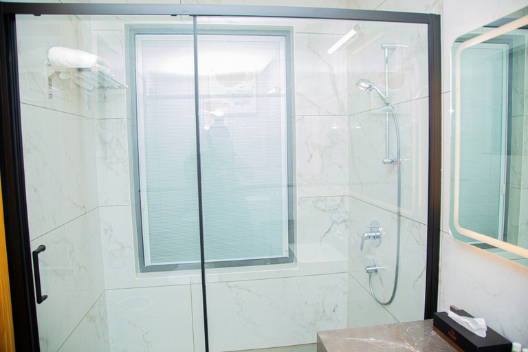Bathroom 3, Cloud9 Hotel, Lubumbashi