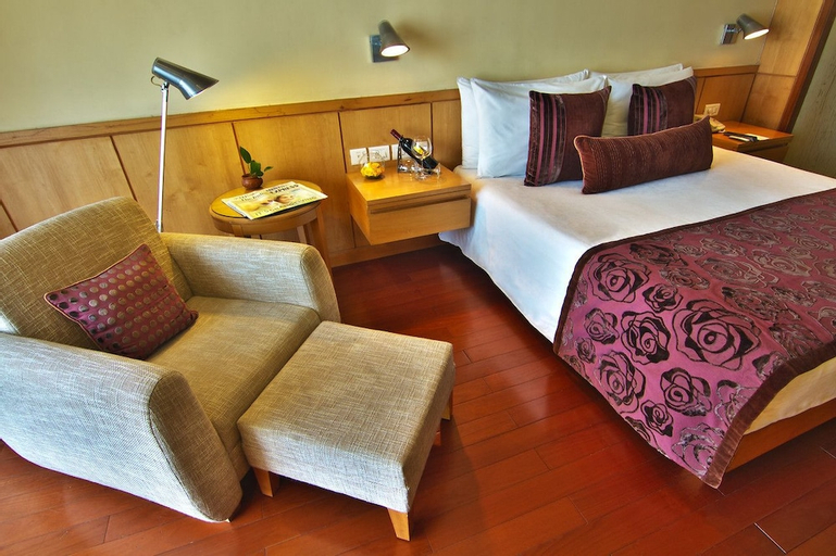 Bedroom 3, Jaypee Siddharth Hotel, West
